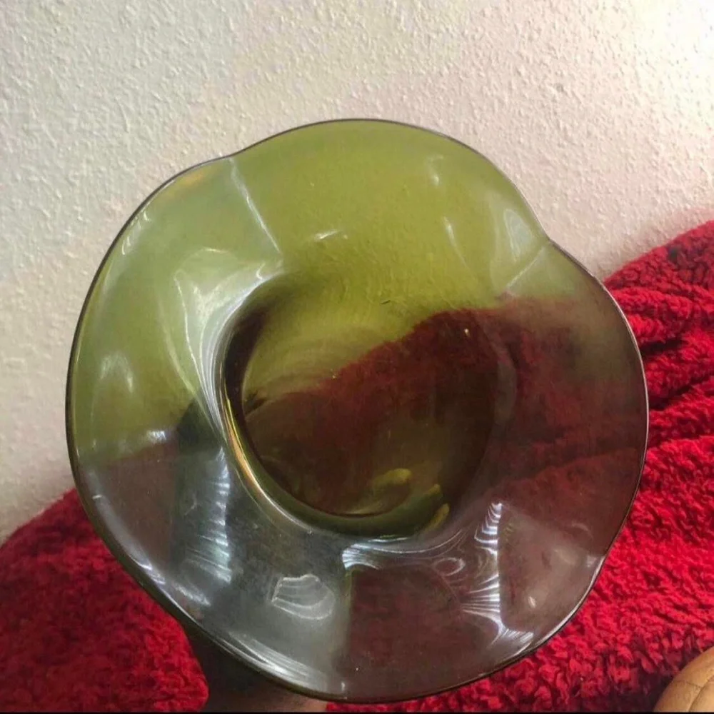 Vintage Hand Blown Tulip Trumpet Vase Tall Emerald Green Art Glass Fluted Ruffle